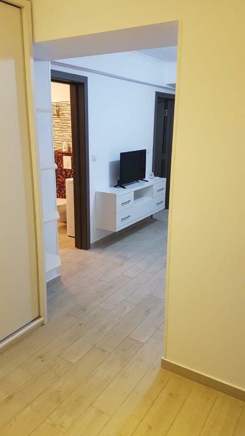 Tina Apartament 2 Craiova Exterior photo